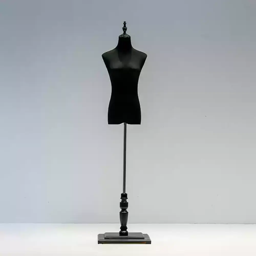 Bridal gown mannequin for wedding dress display and sale at bridal showers in wedding shop- Richenmannequin mannequin supplier (11) Bridal gown mannequin for wedding dress display and sale at bridal showers in wedding shop- Richenmannequin mannequin supplier (8)