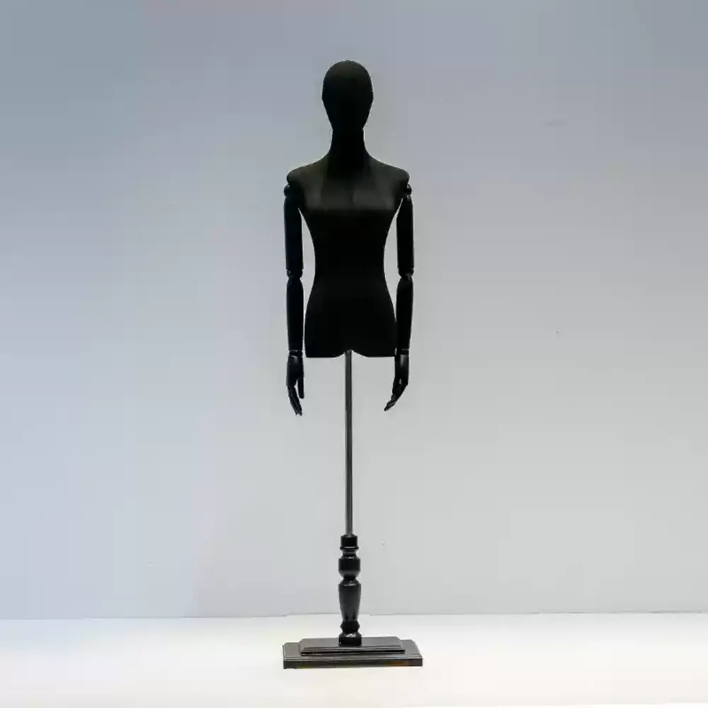 Bridal gown mannequin for wedding dress display and sale at bridal showers in wedding shop- Richenmannequin mannequin supplier (13) Bridal gown mannequin for wedding dress display and sale at bridal showers in wedding shop- Richenmannequin mannequin supplier (8)