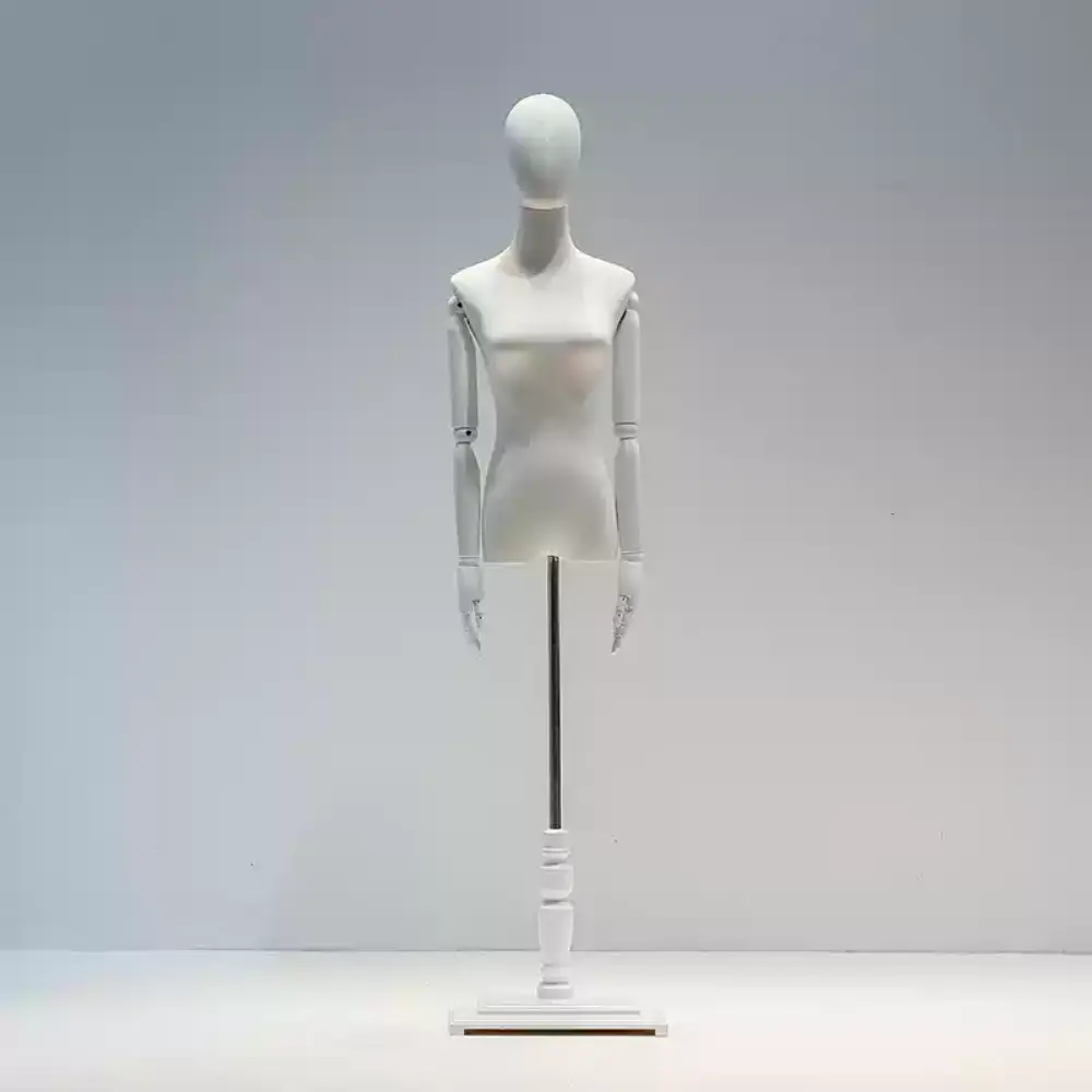 Bridal gown mannequin for wedding dress display and sale at bridal showers in wedding shop- Richenmannequin mannequin supplier (15) Bridal gown mannequin for wedding dress display and sale at bridal showers in wedding shop- Richenmannequin mannequin supplier (8)