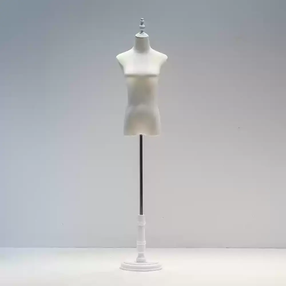 Bridal gown mannequin for wedding dress display and sale at bridal showers in wedding shop- Richenmannequin mannequin supplier (16) Bridal gown mannequin for wedding dress display and sale at bridal showers in wedding shop- Richenmannequin mannequin supplier (8)