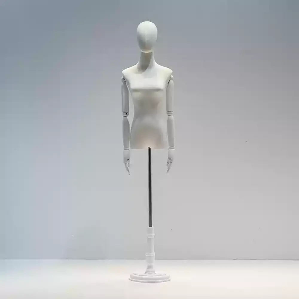 Bridal gown mannequin for wedding dress display and sale at bridal showers in wedding shop- Richenmannequin mannequin supplier (23) Bridal gown mannequin for wedding dress display and sale at bridal showers in wedding shop- Richenmannequin mannequin supplier (8)