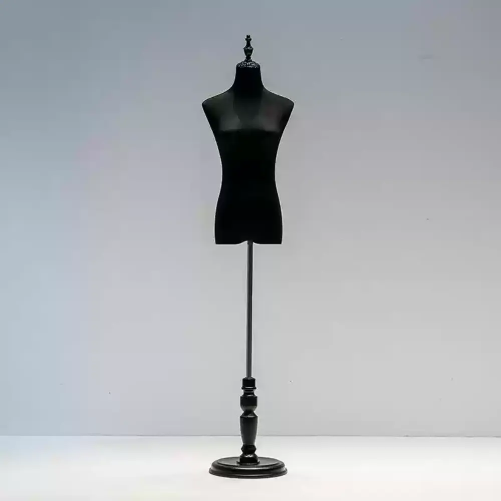 Bridal gown mannequin for wedding dress display and sale at bridal showers in wedding shop- Richenmannequin mannequin supplier (24) Bridal gown mannequin for wedding dress display and sale at bridal showers in wedding shop- Richenmannequin mannequin supplier (8)