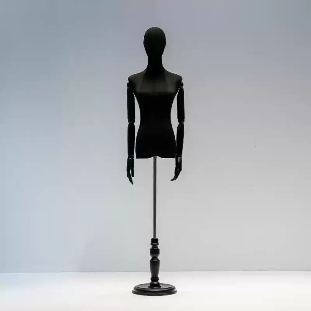 Bridal gown mannequin for wedding dress display and sale at bridal showers in wedding shop- Richenmannequin mannequin supplier (26) Bridal gown mannequin for wedding dress display and sale at bridal showers in wedding shop- Richenmannequin mannequin supplier (8)