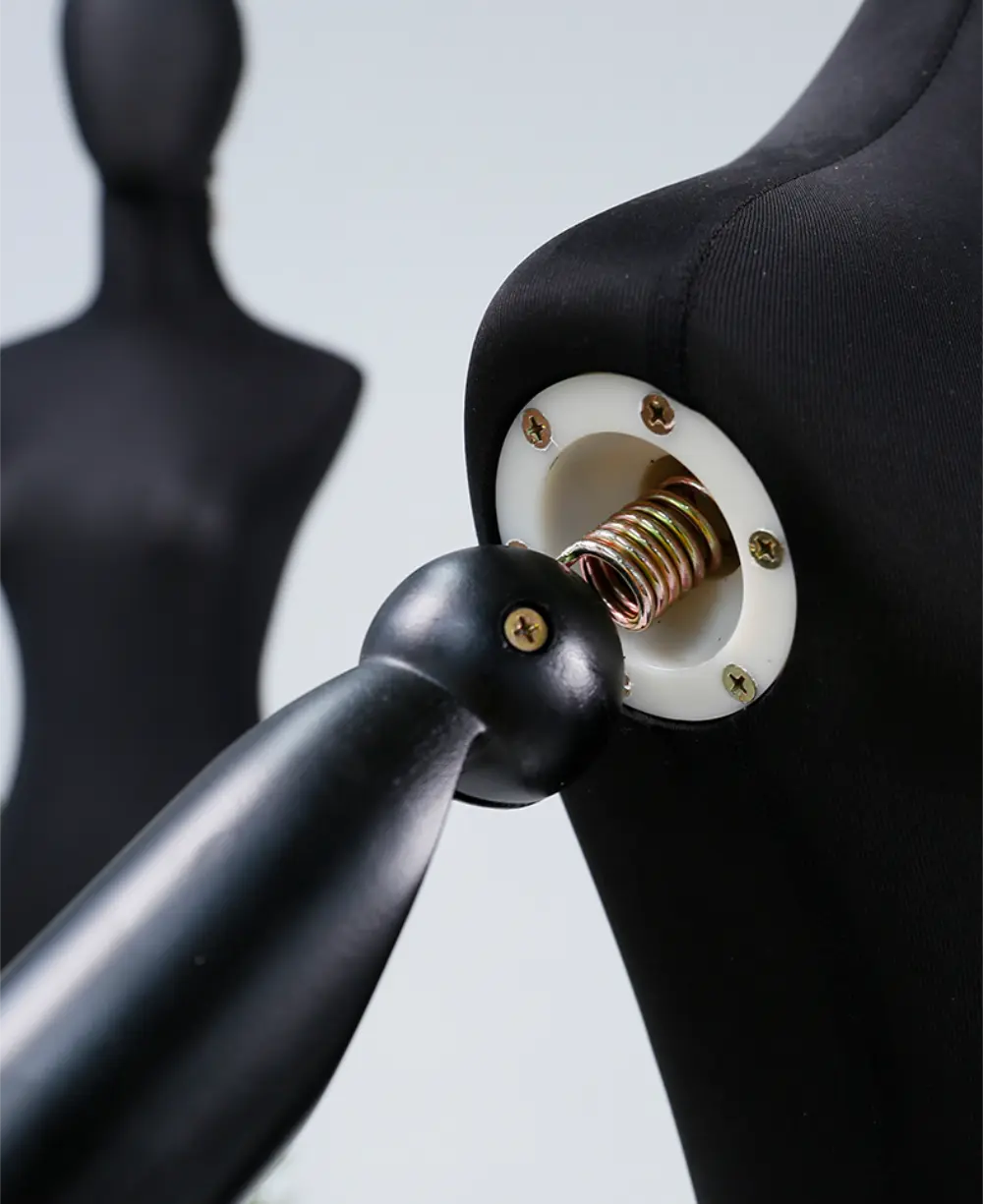 Bridal gown mannequin for wedding dress display and sale at bridal showers in wedding shop- Richenmannequin mannequin supplier (28) Bridal gown mannequin for wedding dress display and sale at bridal showers in wedding shop- Richenmannequin mannequin supplier (8)