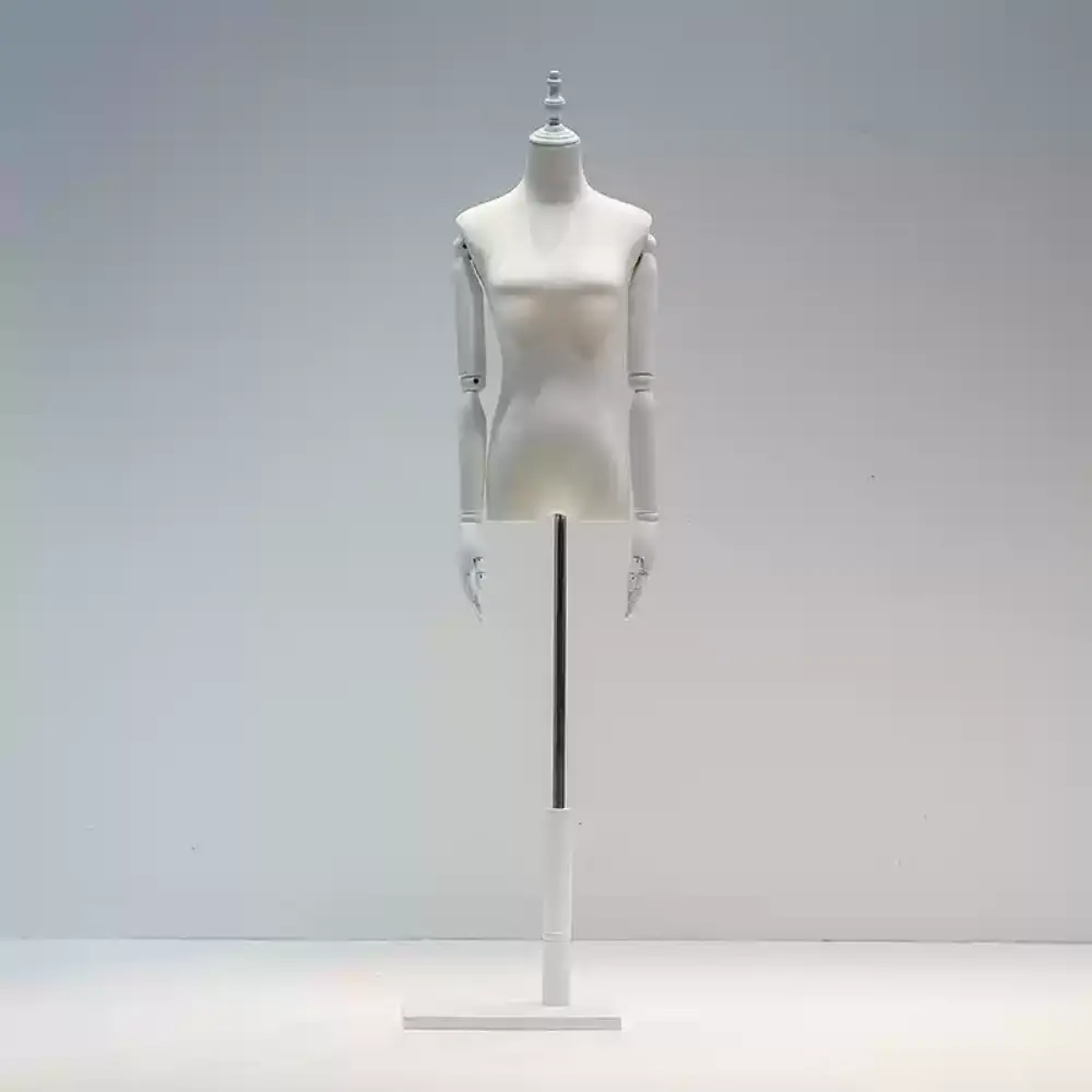 Bridal gown mannequin for wedding dress display and sale at bridal showers in wedding shop- Richenmannequin mannequin supplier (3) Bridal gown mannequin for wedding dress display and sale at bridal showers in wedding shop- Richenmannequin mannequin supplier (8)