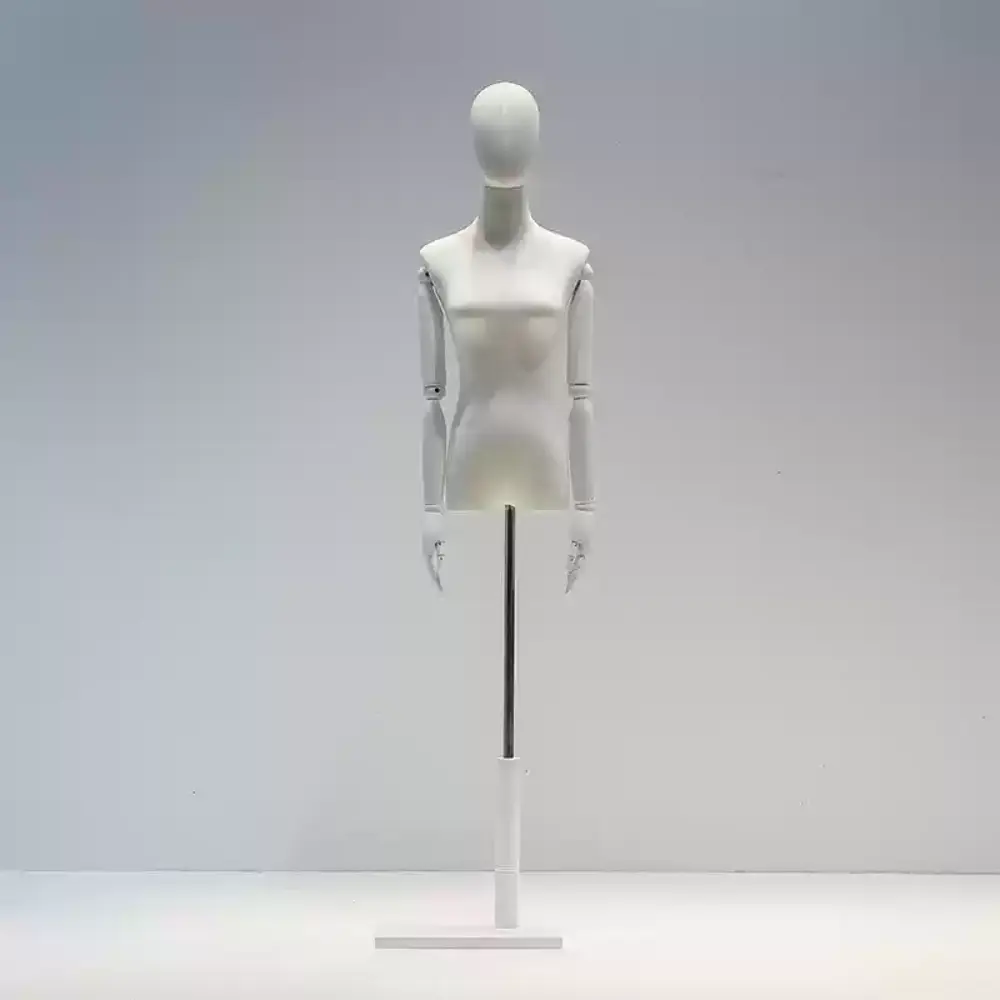 Bridal gown mannequin for wedding dress display and sale at bridal showers in wedding shop- Richenmannequin mannequin supplier (4) Bridal gown mannequin for wedding dress display and sale at bridal showers in wedding shop- Richenmannequin mannequin supplier (8)