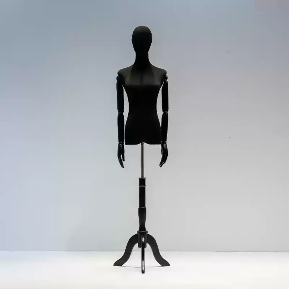 Bridal gown mannequin for wedding dress display and sale at bridal showers in wedding shop- Richenmannequin mannequin supplier (7) Bridal gown mannequin for wedding dress display and sale at bridal showers in wedding shop- Richenmannequin mannequin supplier (8)